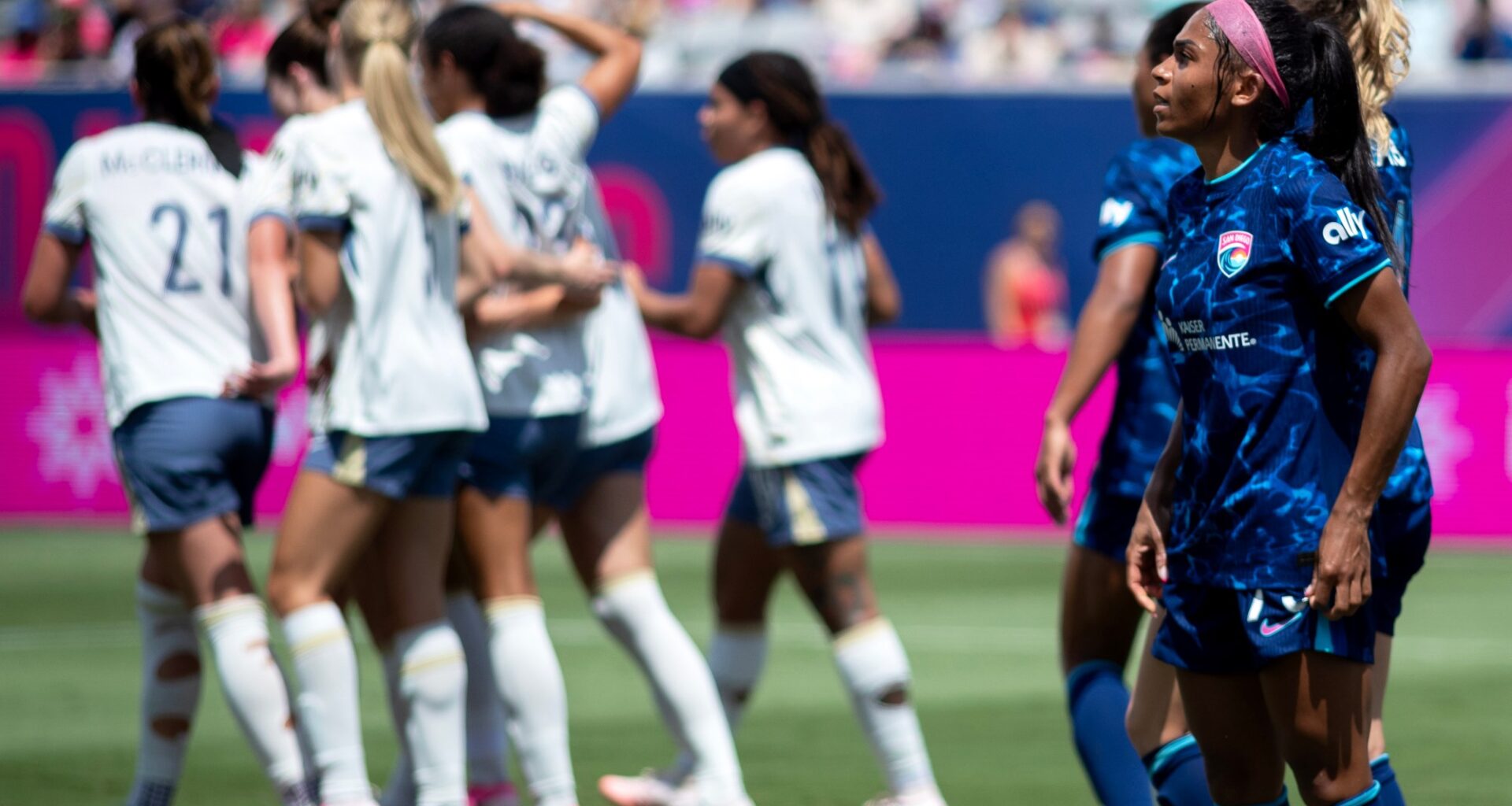 Wave allow two early goals, continue slide in NWSL standings