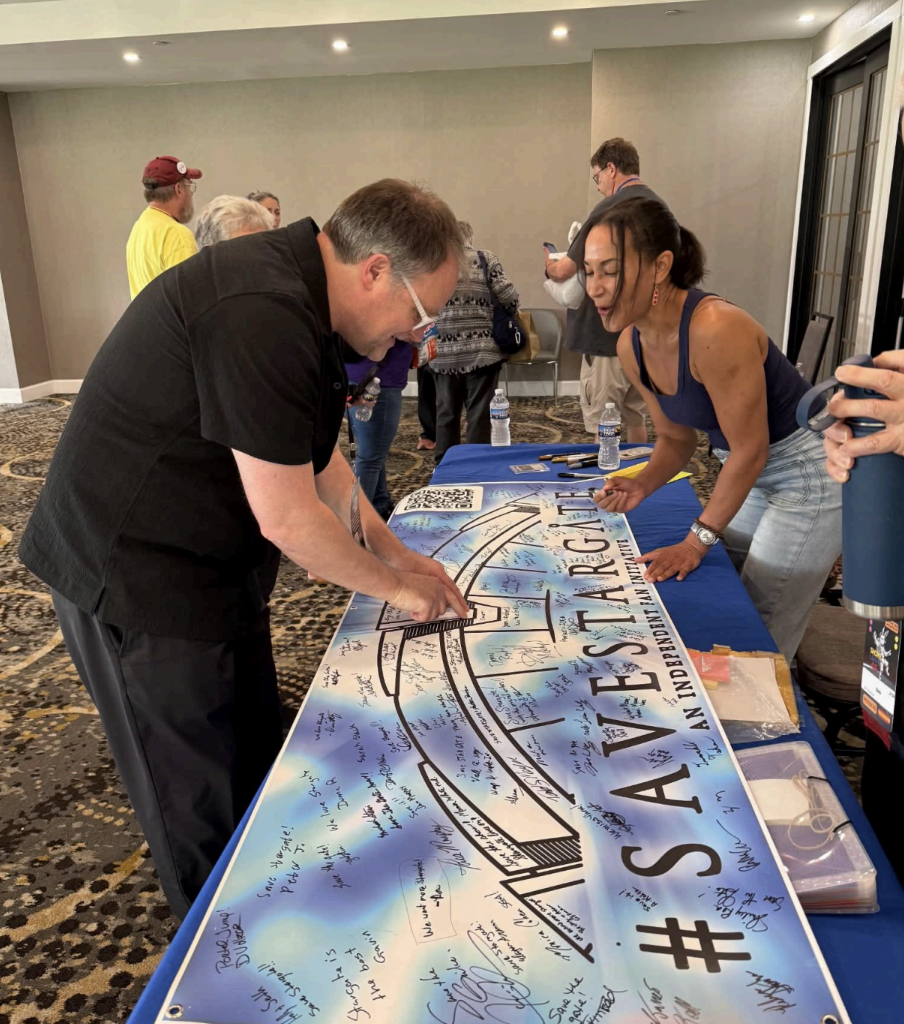Stargate Fans Bring #SaveStargate Campaign to San Diego Comic-Con