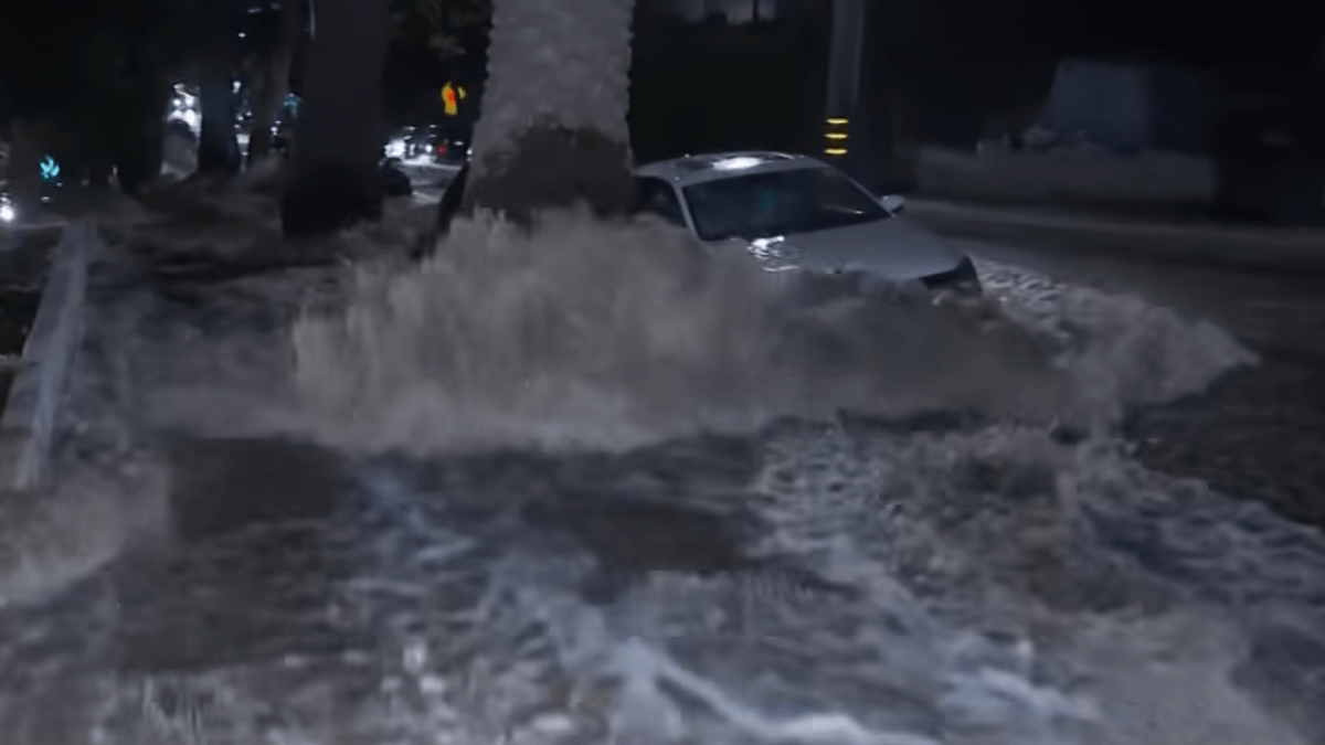 Water main break floods West Hollywood neighborhood – NBC Los Angeles