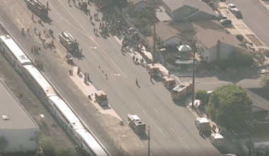 Metrolink train stopped in Anaheim Hills after mechanical issue – NBC Los Angeles