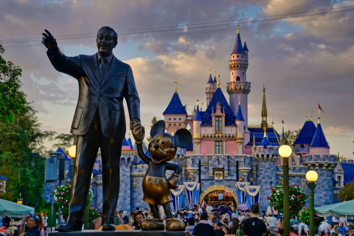 No Running Water, Disneyland Bathrooms All Forced to Close Due to Anaheim Issues
