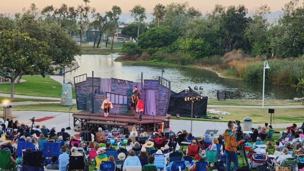 A Shakespeare by the Sea performance at Polligwog Park in Manhattan Beach. (Photo courtesy of Shakespeare by the Sea)