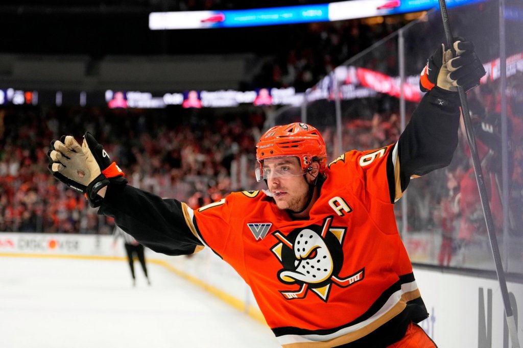 Hockey: Anaheim matches Flyers’ offer sheet and keeps Leo Carlsson