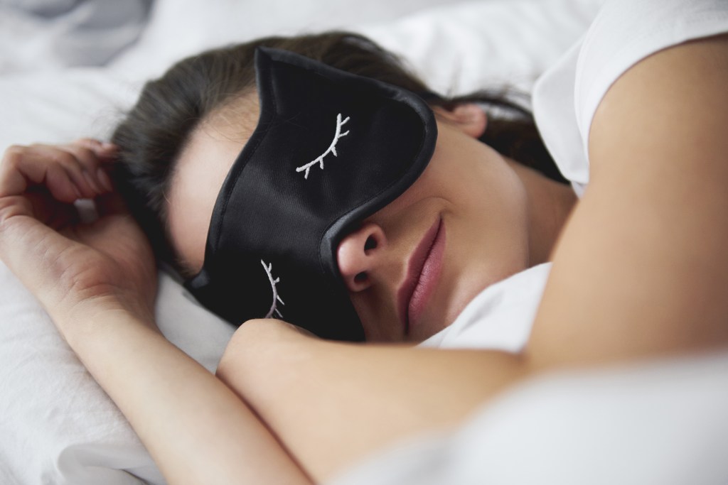 Fall asleep faster using these science-backed tips – The Oakland Press