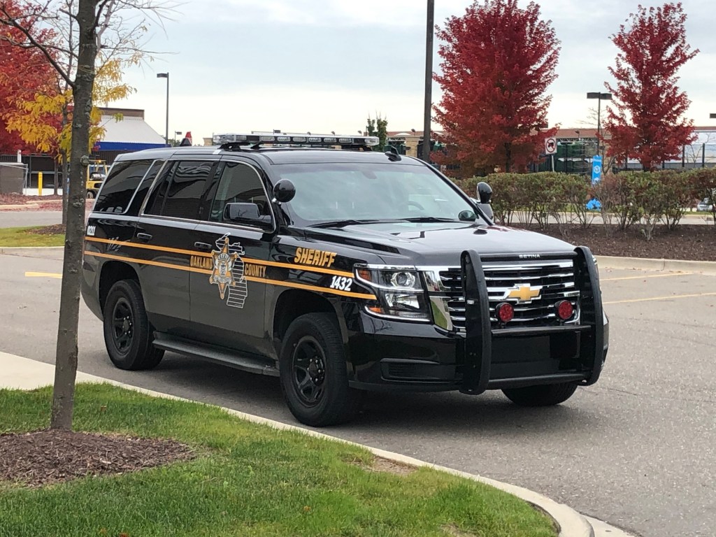 Driver Arrested Following Pursuit Through Oakland County – The Oakland Press