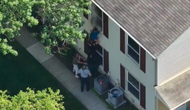 2 kids trapped in house fire rescued by sheriff’s deputy – The Oakland Press