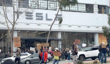 Weekly Anti-Trump Protest Outside SF’s Tesla Showroom Still Going Strong, Much to Neighbors’ Ire