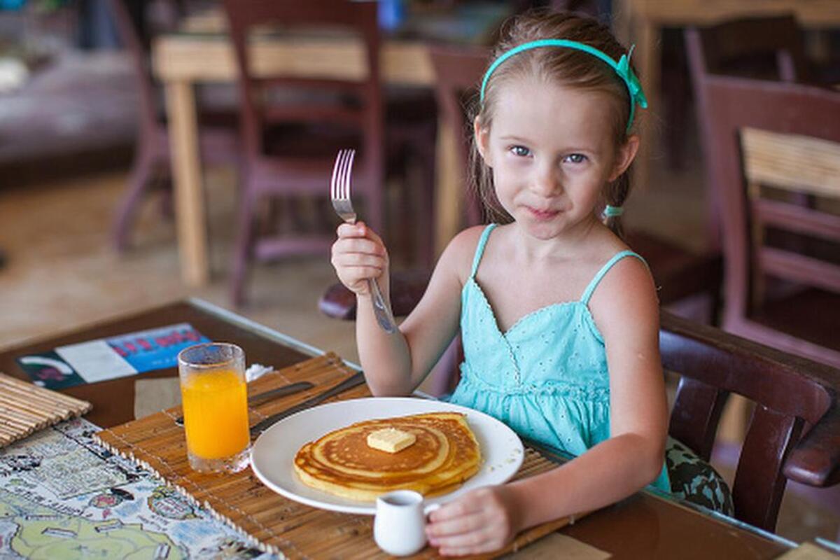 From pancakes to burgers, five popular restaurant chains across the Sacramento region are serving up kids-eat-free deals this summer.
