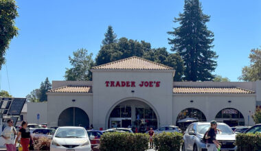 Rockridge residents urge city to stop tower development and save Trader Joe's
