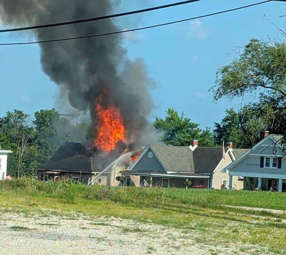 Home catches fire in Oakland City