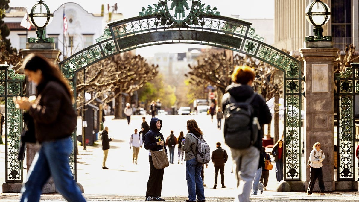 Students outside UC Berkeley