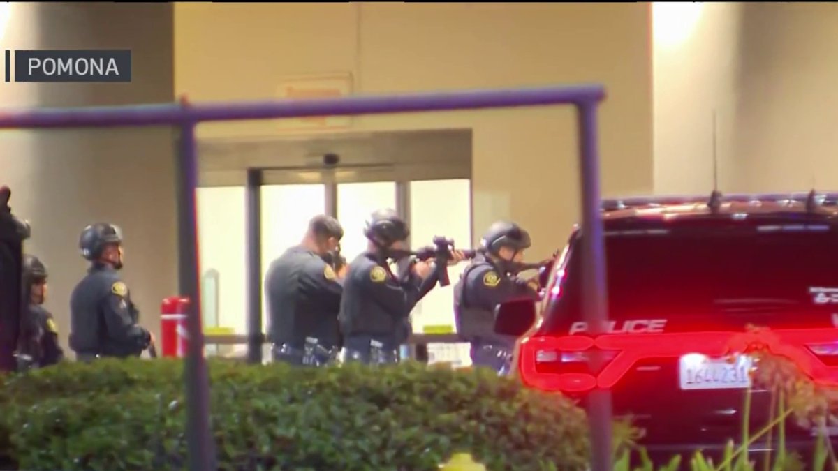 Workers and customers at Winco Foods evacuated amid police investigation – NBC Los Angeles