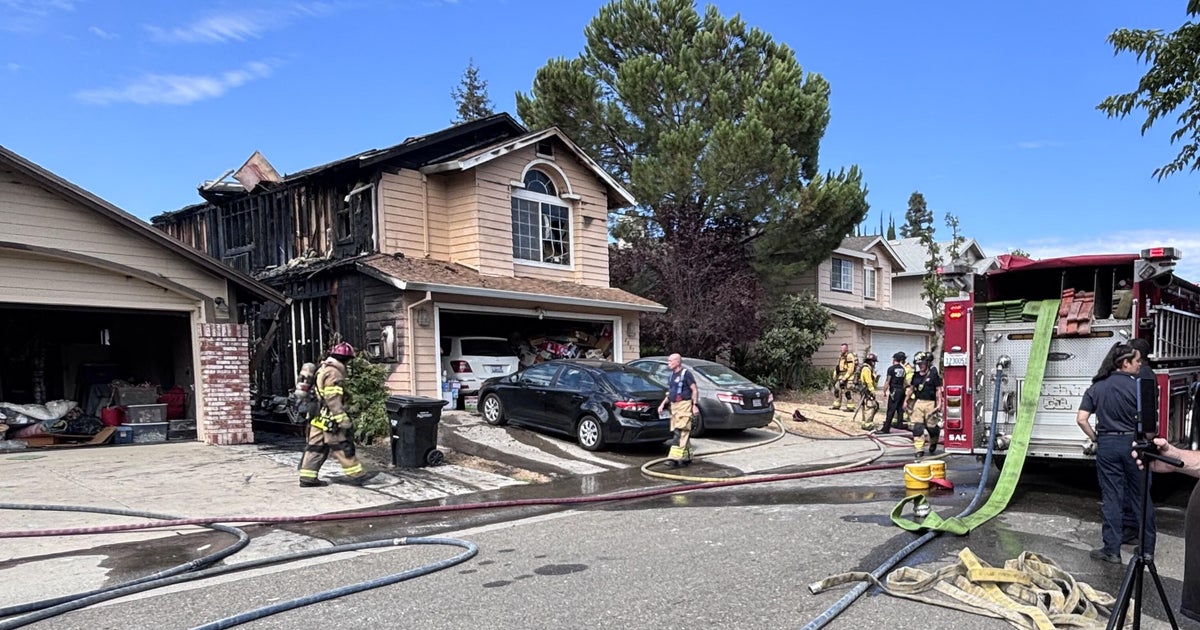 Fire in Antelope neighborhood leaves 2 homes with significant damage
