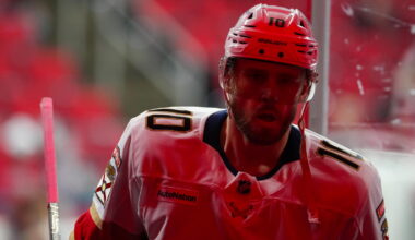 Report: Ducks Sign A.J. Greer to Four-Year Contract