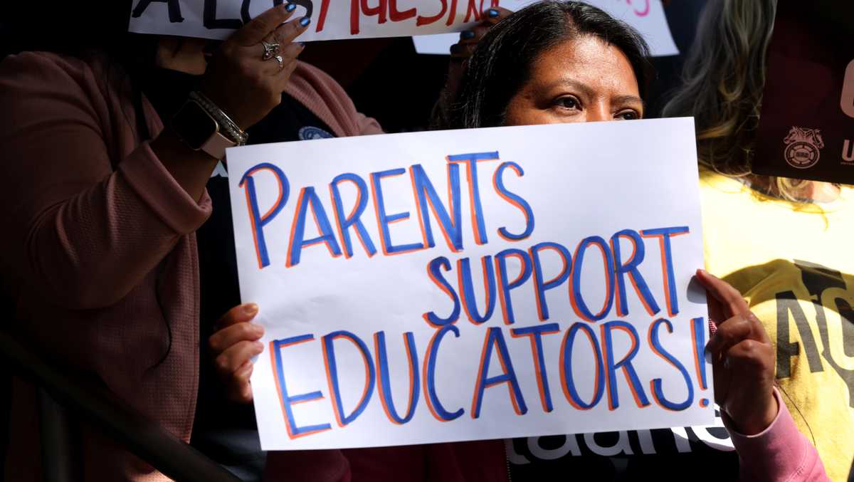 California teachers win pregnancy leave after years of legislative push