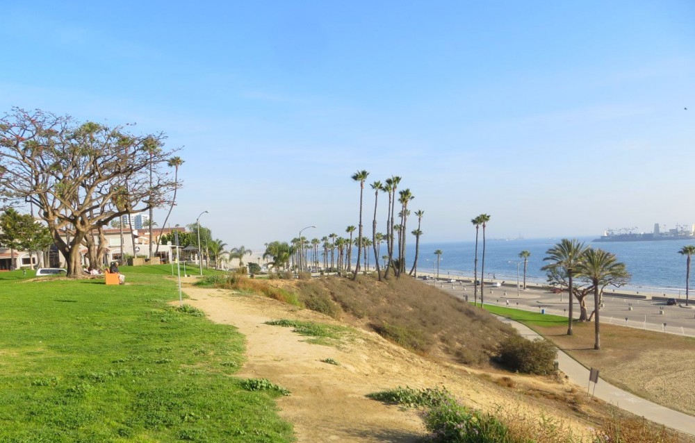 Long Beach's City Beach tops California for cleanliness complaints | 2 Urban Girls