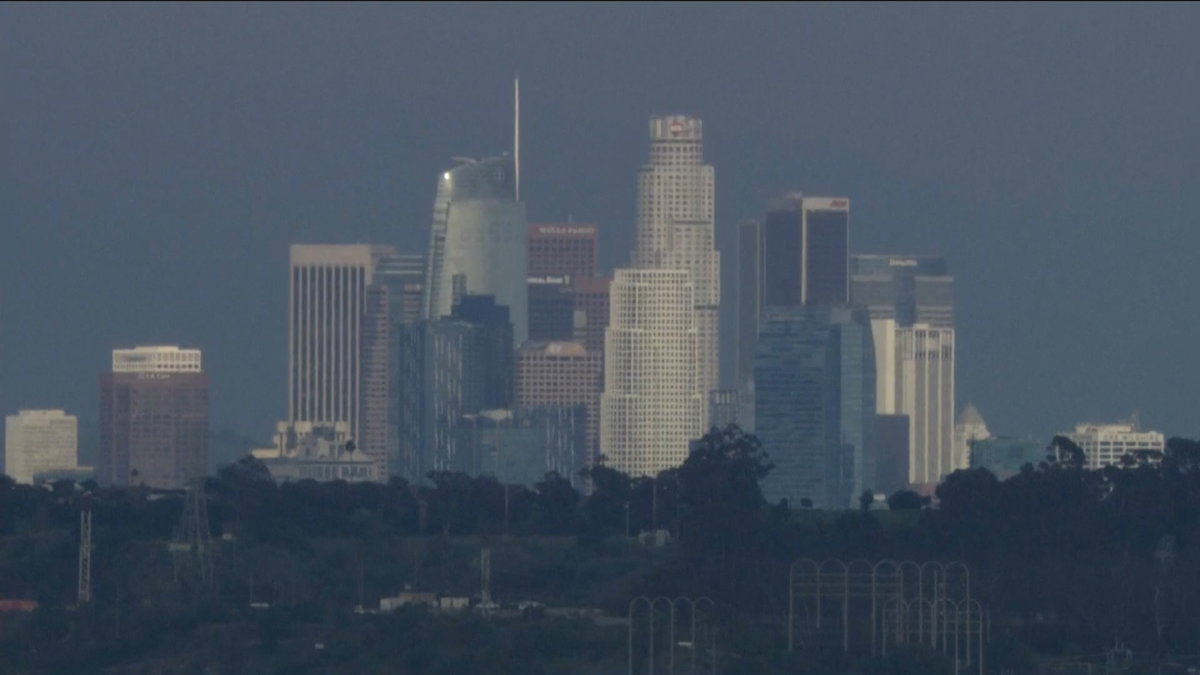 Agreement reached on sale of graffiti-covered downtown LA building