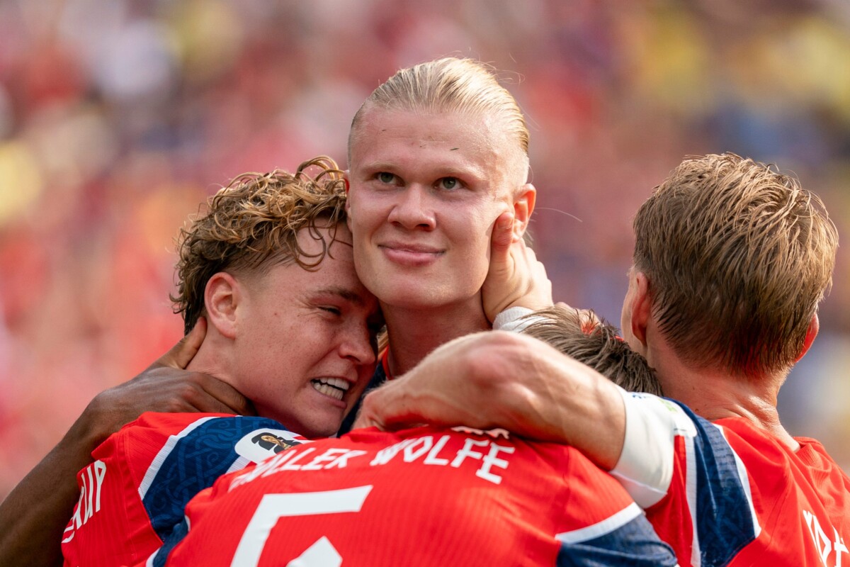 Norway forward Erling Haaland (9) celebrates with teammates after scoring the first goal of the game during FIFA World Cup 2026 round of 16 match between Norway and Brazil at New York New Jersey Stadium on Sunday, July 5, 2026, in East Rutherford, NJ.
