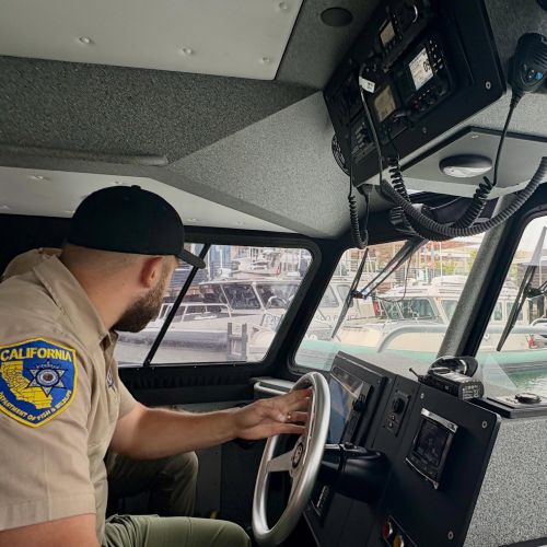 OSPR Joins Multi-Agency Task Force Targeting Illegally Moored Boats in Oakland Estuary