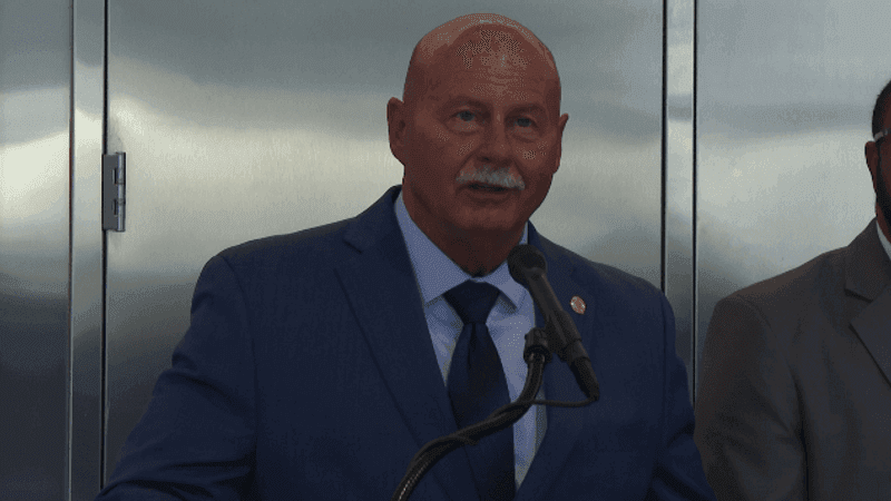 Fresno Mayor Jerry Dyer says he'll run for third term if Fresno voters expand term limits