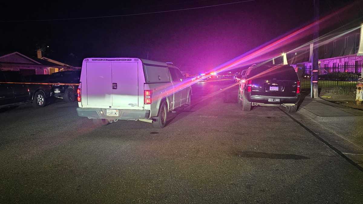 1 man killed, another injured in stabbing, sheriff says