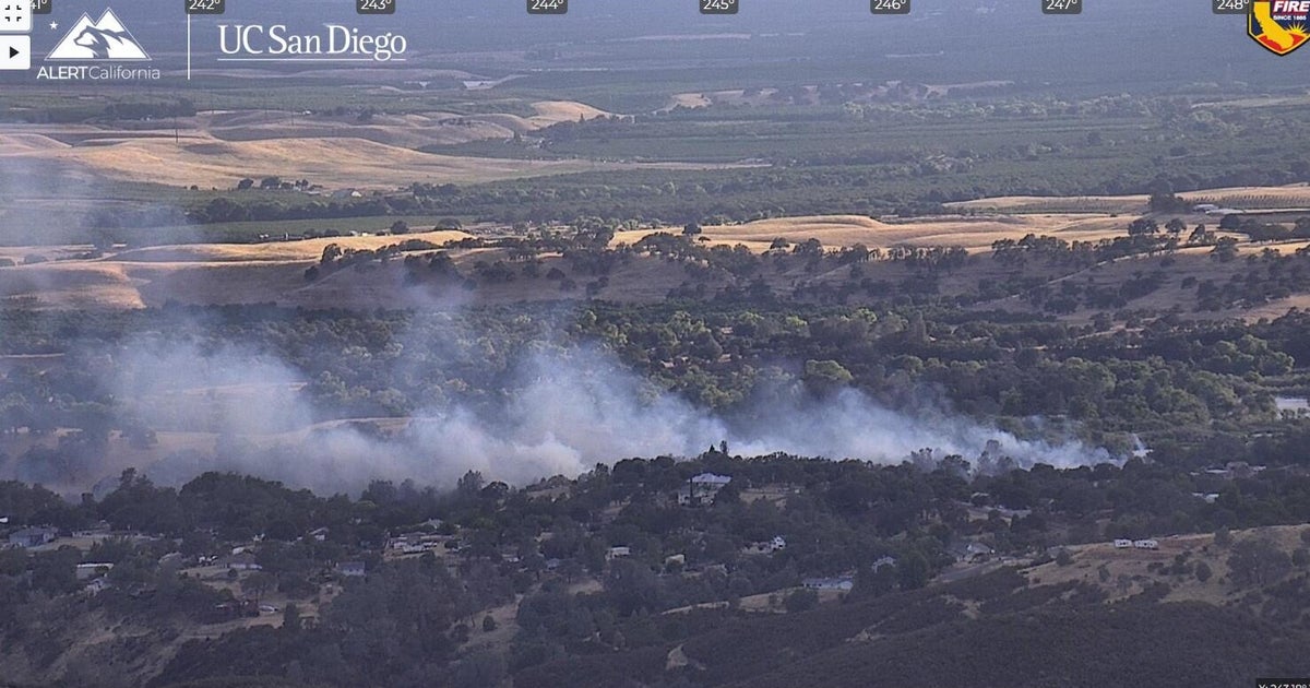 Crews battle vegetation fire in unincorporated Calaveras County community