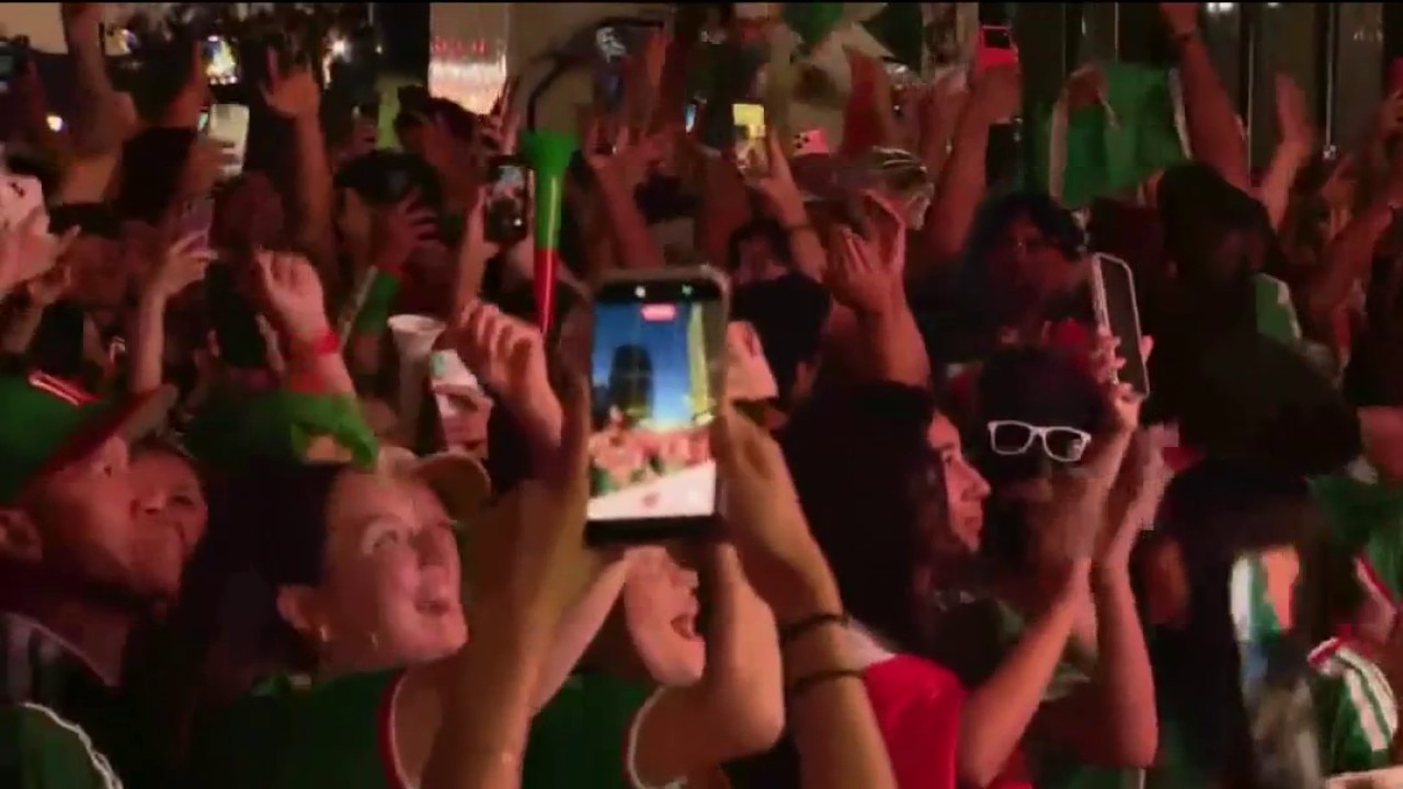 Fans celebrate Mexico win against Ecuador in San Pedro Square