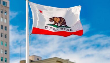 California minimum wage to top $17 an hour in 2027