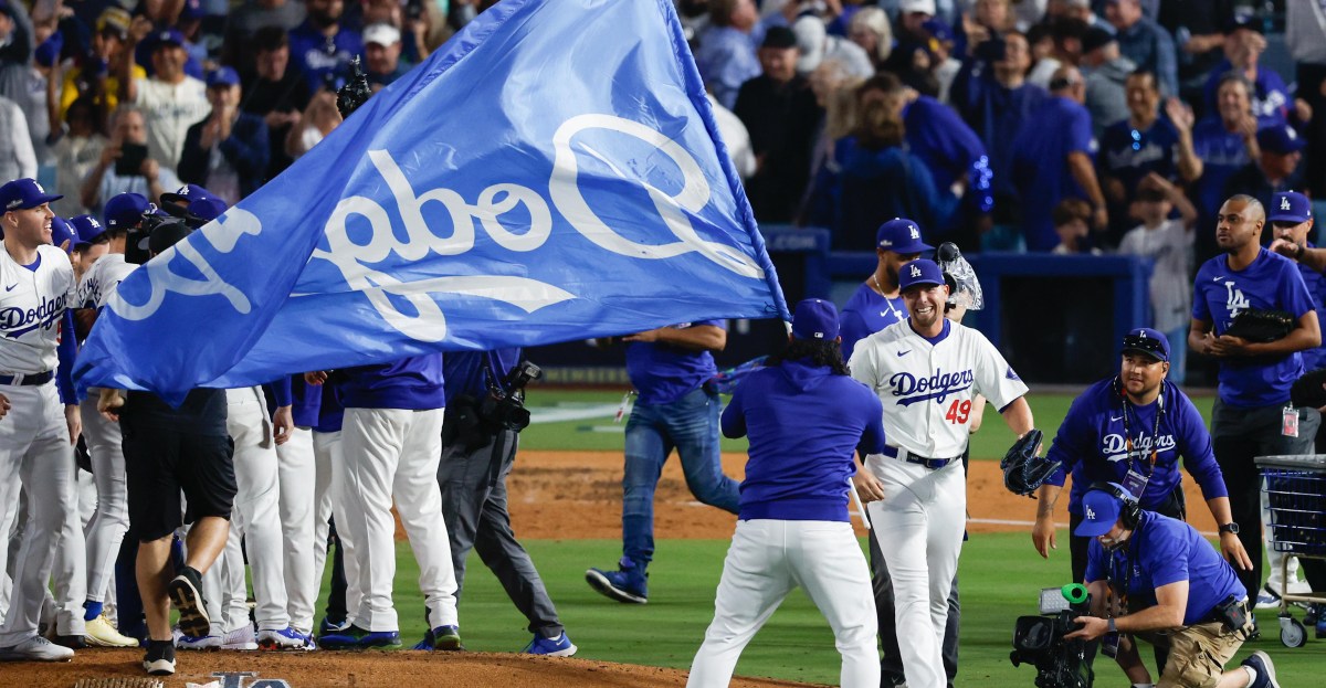 Padres head to Los Angeles looking to end the nightmare