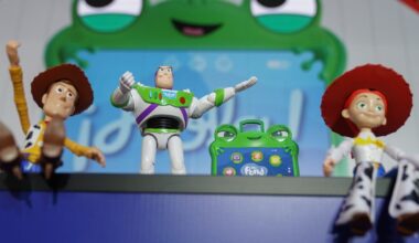 'Toy Story 5' screen time plot mirrors real struggle for parents, California psychologist says