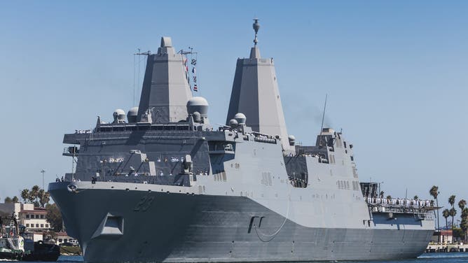 The USS Anchorage arriving to Navy Days LA 2014.