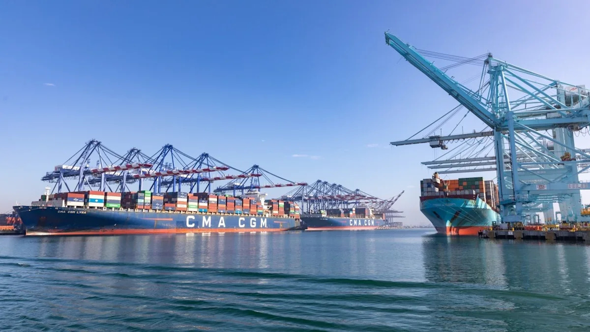 Port of Los Angeles sees new June box mark