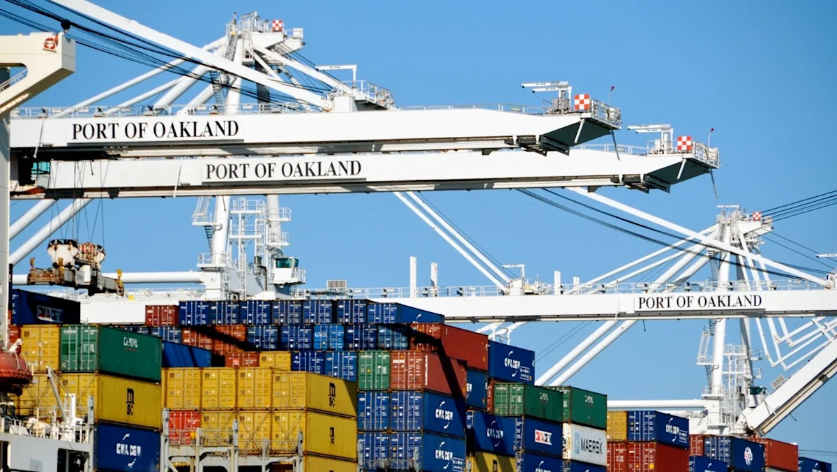 Walkout by union dockworkers shuts down Oakland terminals
