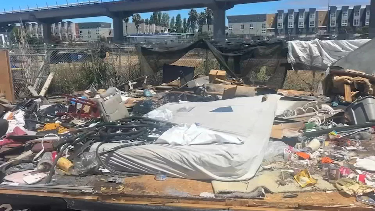 Oakland revives controversial plan to pay unhoused residents to clean areas around encampments