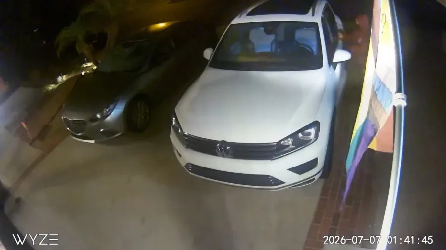 Surveillance video shows car burglars prowling San Diego neighborhood