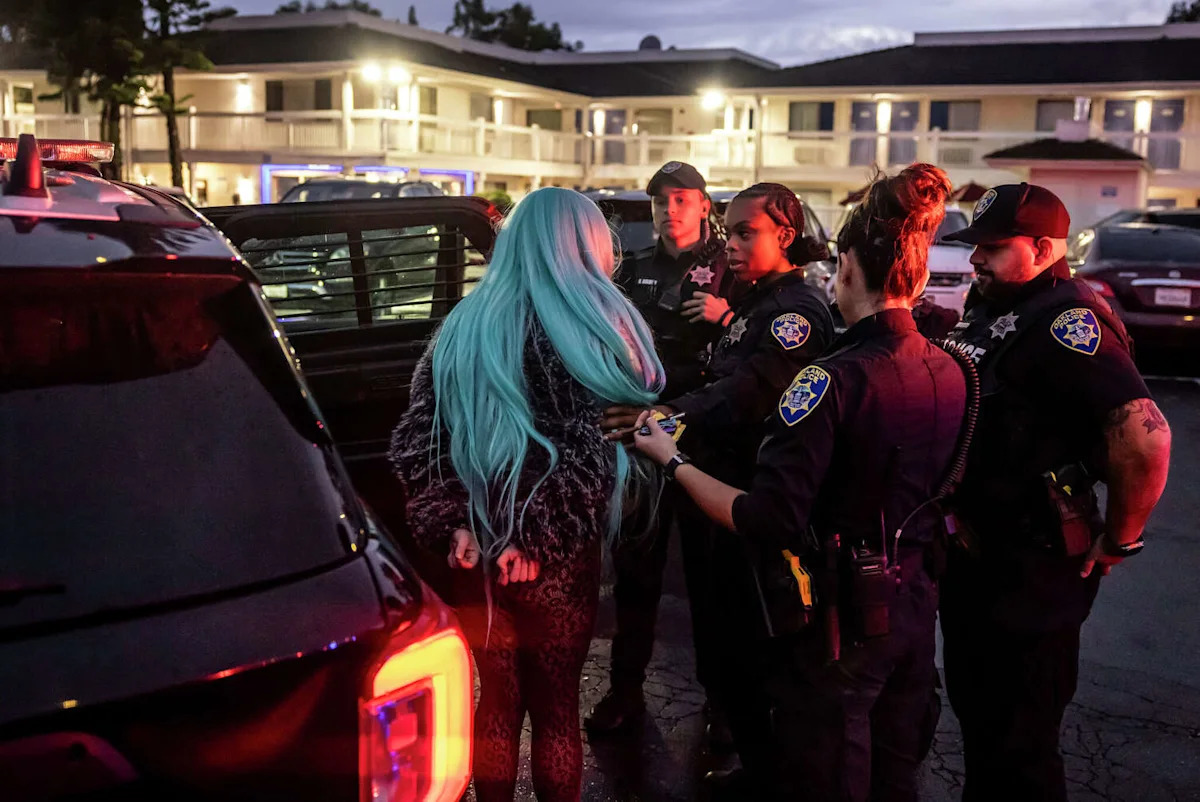 Oakland man pleads guilty to trafficking, beating women on ‘the Blade'