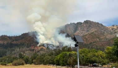 Two wildfires burn in California wine country, prompting evacuations