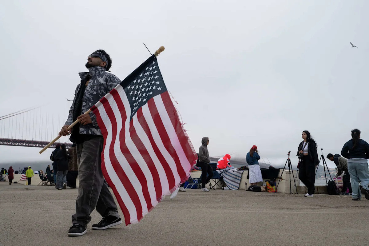 Over 100,000 people came to San Francisco's fireworks. There were 127 toilets
