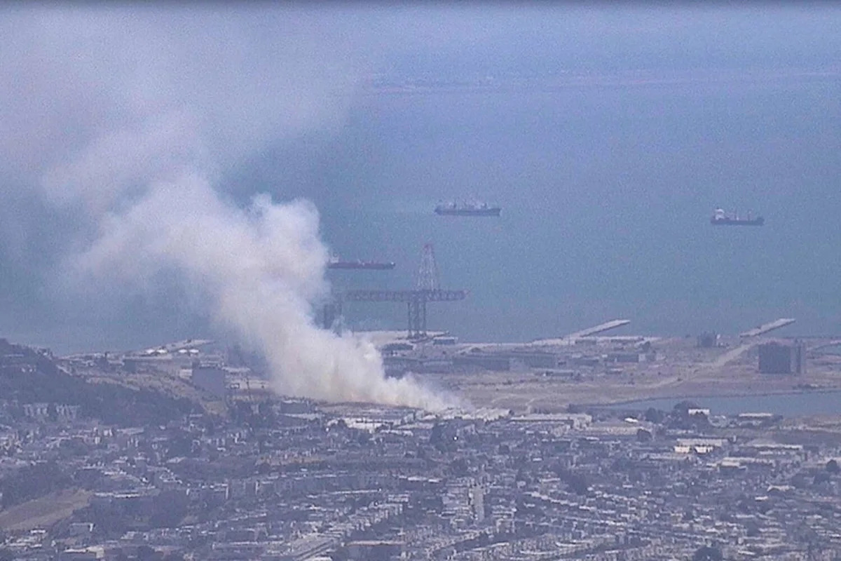Brush fire breaks out at former San Francisco Navy shipyard