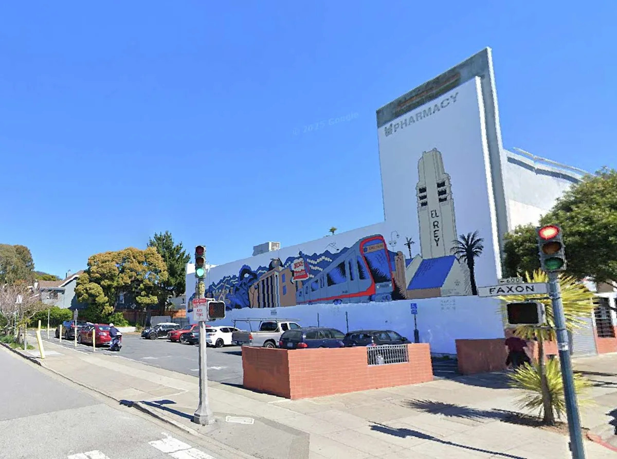 Free parking at abandoned San Francisco Walgreens is over