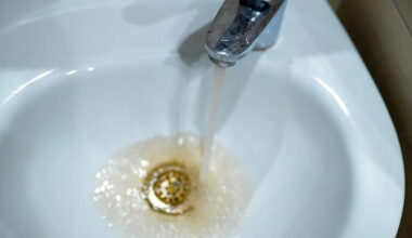 California town's faucets ran yellow, then residents started buying water just to flush toilets