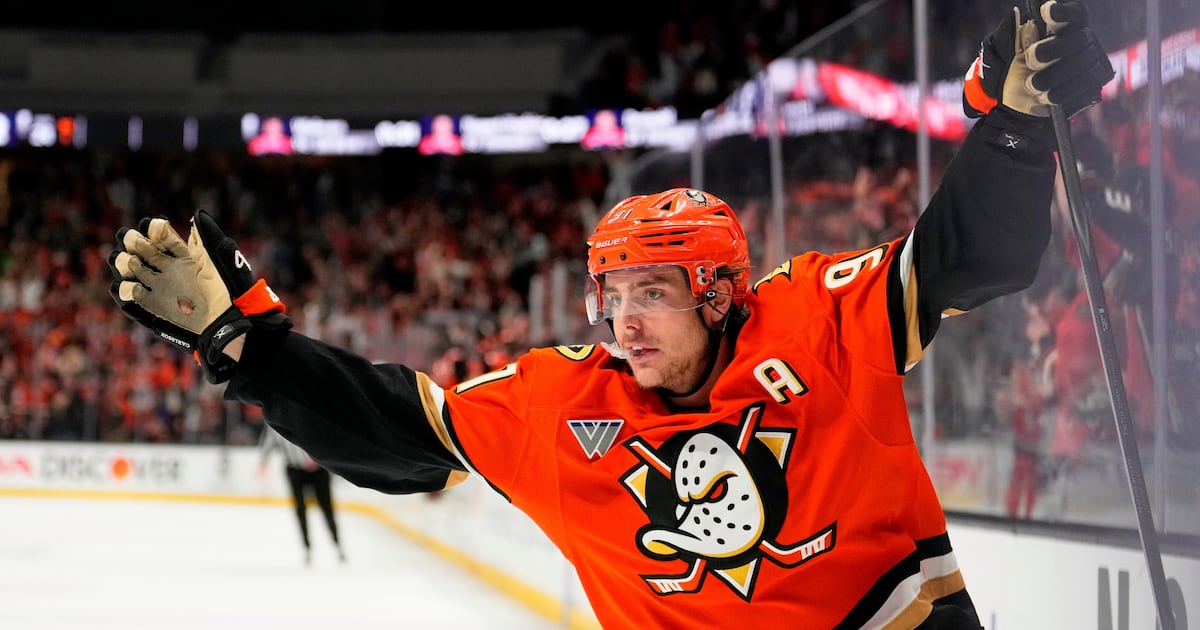Flyers sign Ducks center Carlsson to 5-year, $90 million offer sheet; Anaheim has 7 days to match - WSB-TV Channel 2