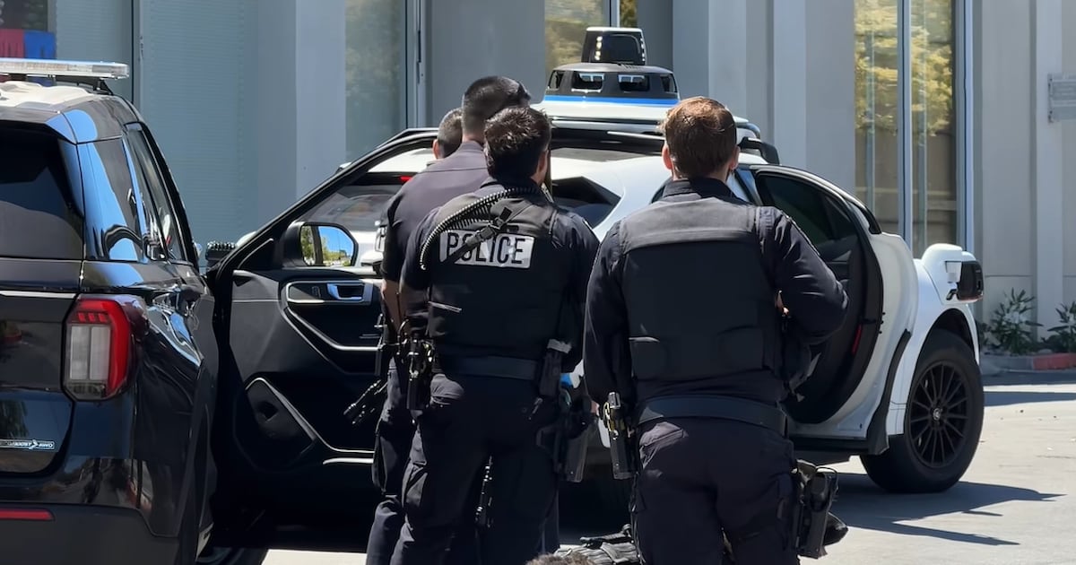 Waymo car delivers misbehaving teens to California police – WSB-TV Channel 2