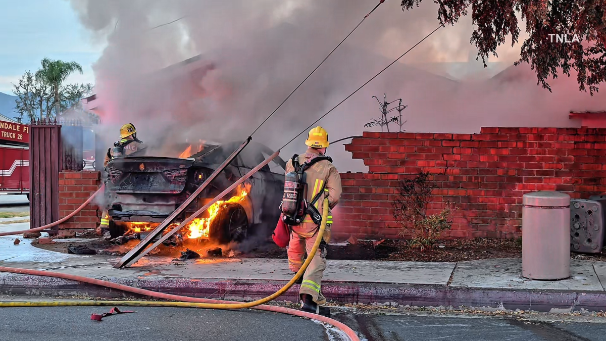 Car catches fire after crash into brick wall of home in Glendale – NBC Los Angeles