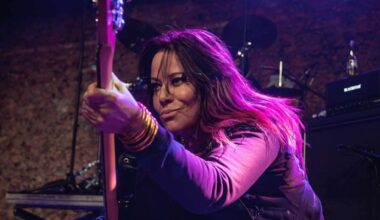 Jennifer Finch, L7 Bassist and Los Angeles Punk Figure, Dies at 59