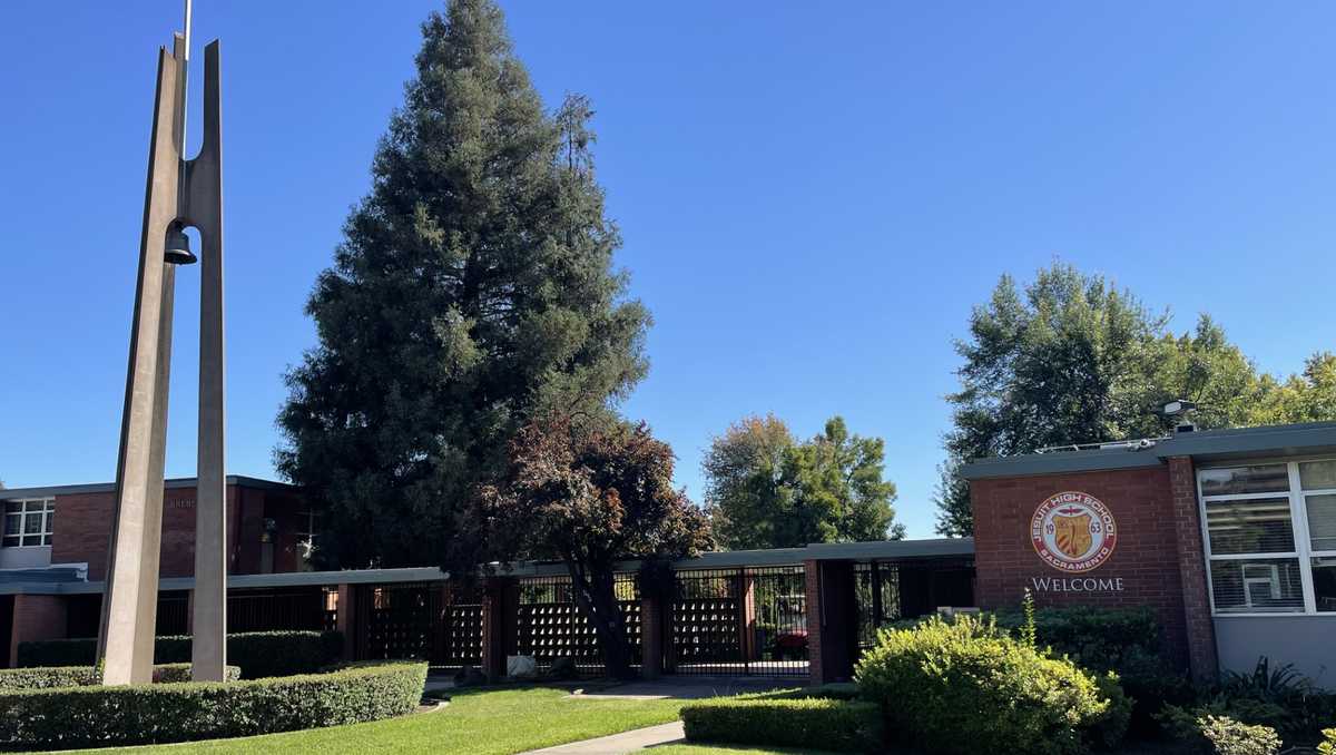 Jesuit High School Carmichael sued over co-divisional plan