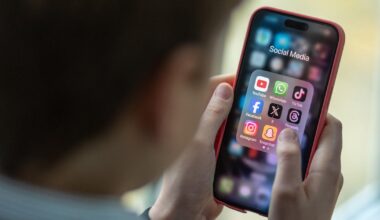 New Oakland Unified policy bans student phone use during entire school day