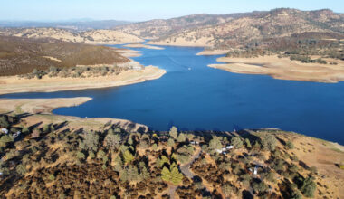 Between Sacramento And Yosemite National Park Is A Scenic Lake Escape With Camping, Swimming, And Fishing