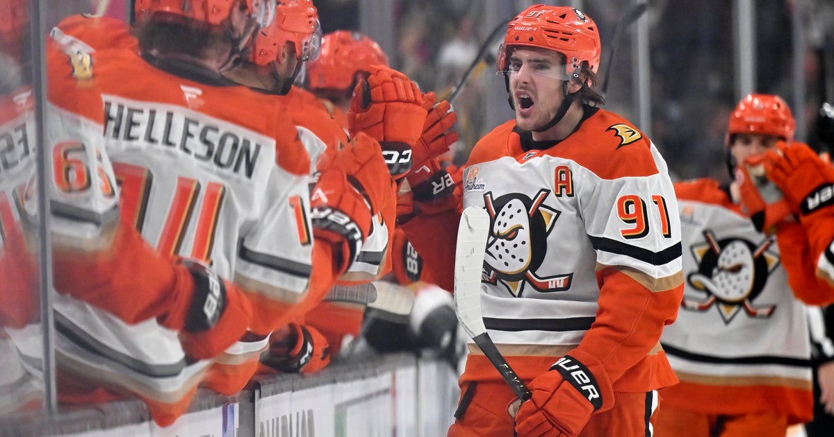 Philadelphia Flyers sign RFA Leo Carlsson to 5-year, $90 million offer sheet
