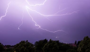 Humid Bay Area, Central Coast see thunderstorm threat, coastal flood advisory